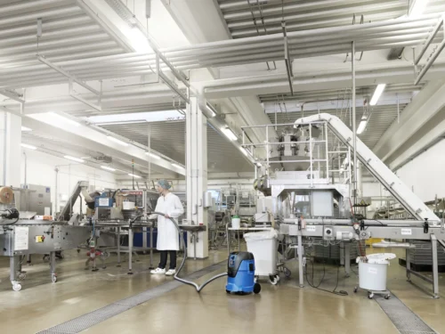 Nilfisk AERO 26 em aplicação industrial