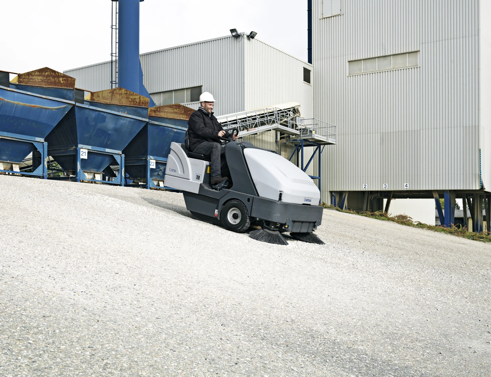 Varredora Industrial Nilfisk SR1601 D