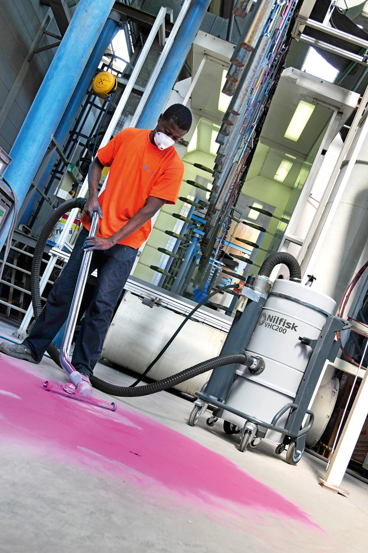 Aspirador Industrial Nilfisk VHC200 L100 FM AU — aplicacao coating