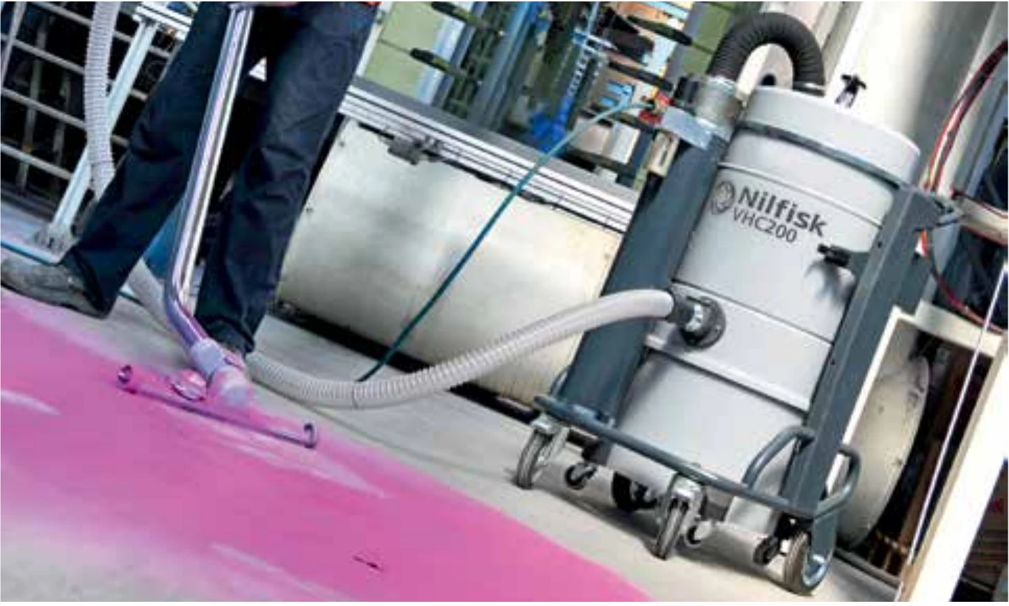 Aspirador Industrial Nilfisk VHC200 L50 Z1 FM AU XXX EXA — aspiração de pó de tinta em ambiente industrial